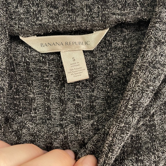 NWOT Banana Republic Sweater Mockneck - Picture 3 of 3